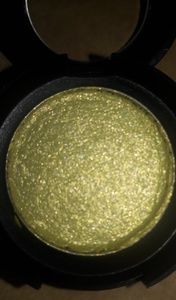 Gold Shimmer Eye Magic Eyeshadow